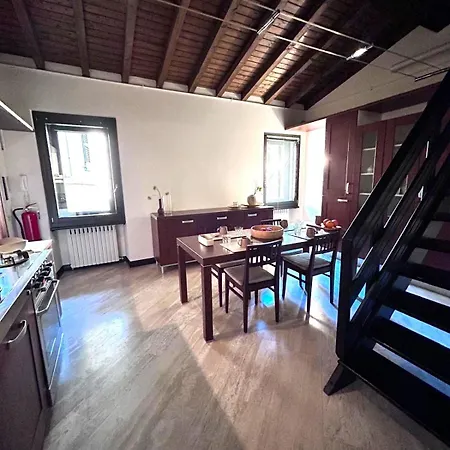 Casa Savoia 31 Daire Salò